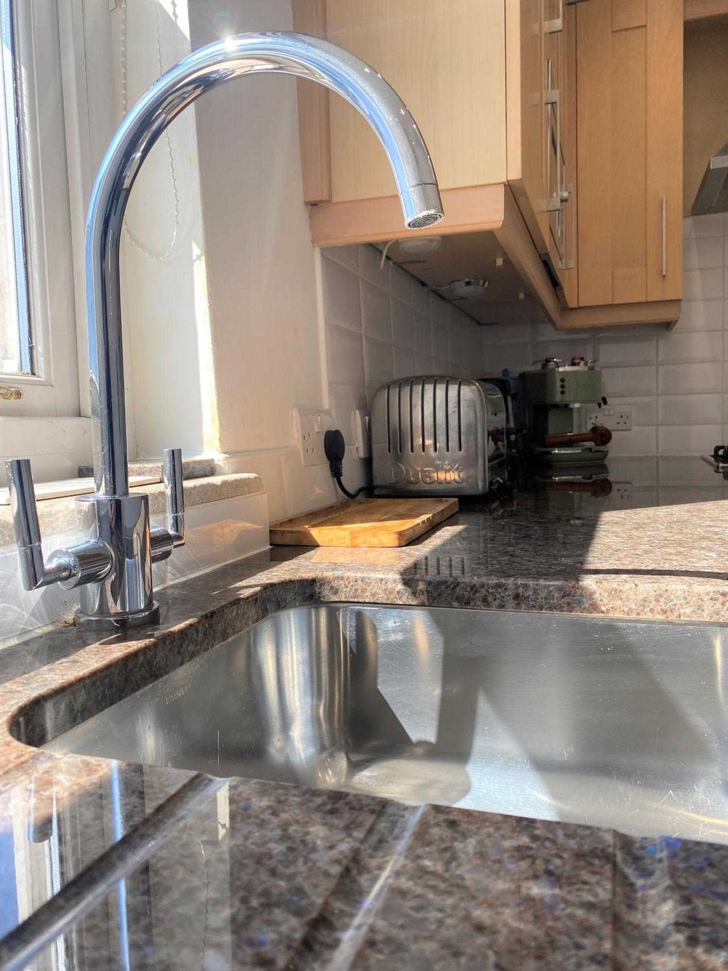 Prime Location! Detached Clifton Home With Parking Μπρίστολ Εξωτερικό φωτογραφία