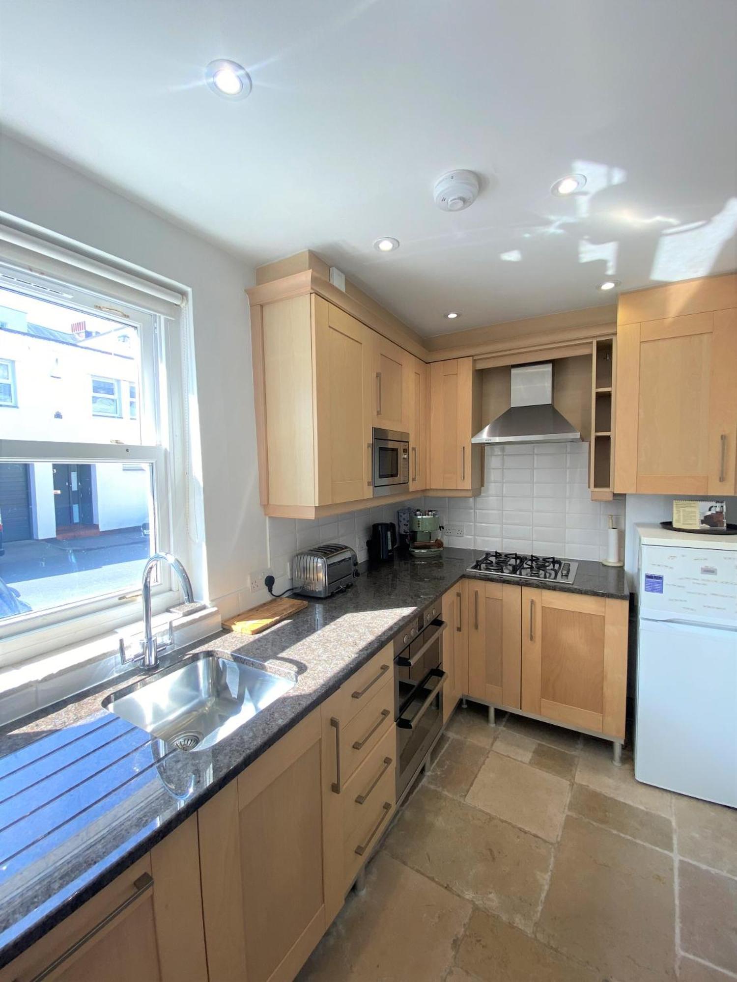 Prime Location! Detached Clifton Home With Parking Μπρίστολ Εξωτερικό φωτογραφία
